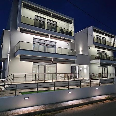 פלוגיטה Elinor Apartments מראה חיצוני תמונה