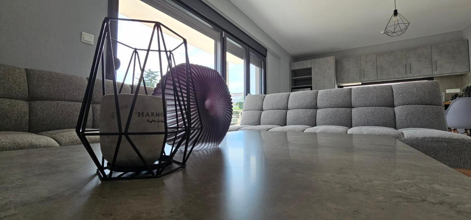 פלוגיטה Elinor Apartments מראה חיצוני תמונה