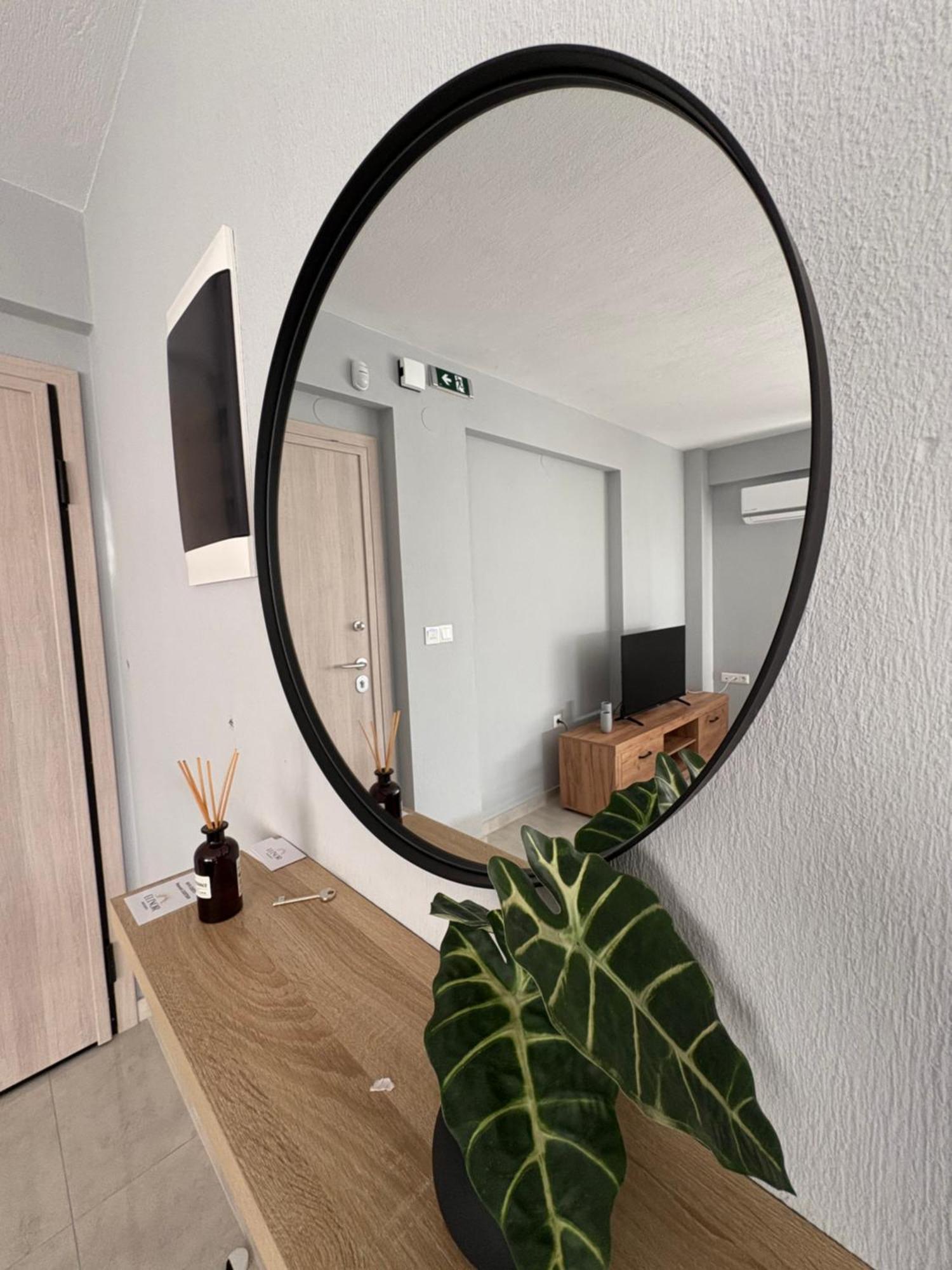 פלוגיטה Elinor Apartments מראה חיצוני תמונה