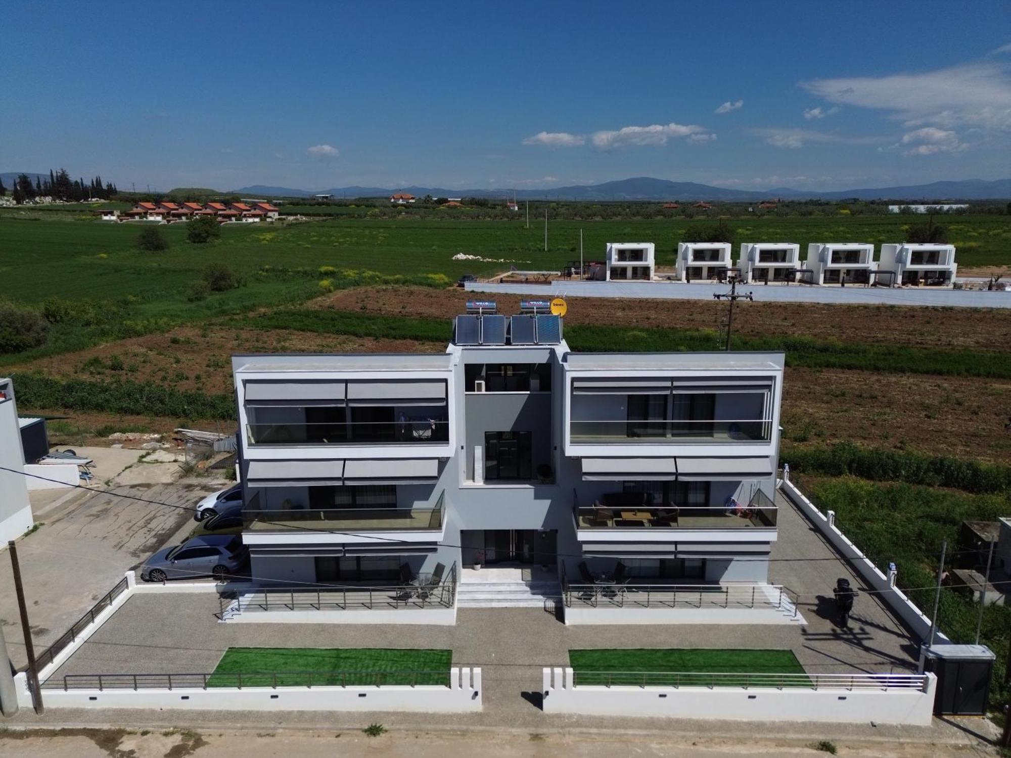 פלוגיטה Elinor Apartments מראה חיצוני תמונה